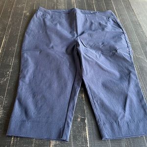 Chico’s cropped navy pants